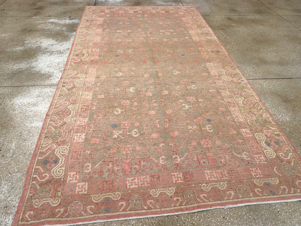 Vintage East Turkestan Khotan Carpet, No.17860 - Staging