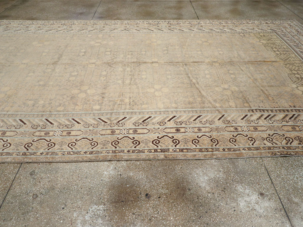 Vintage East Turkestan Khotan Carpet, No.17875 - Staging