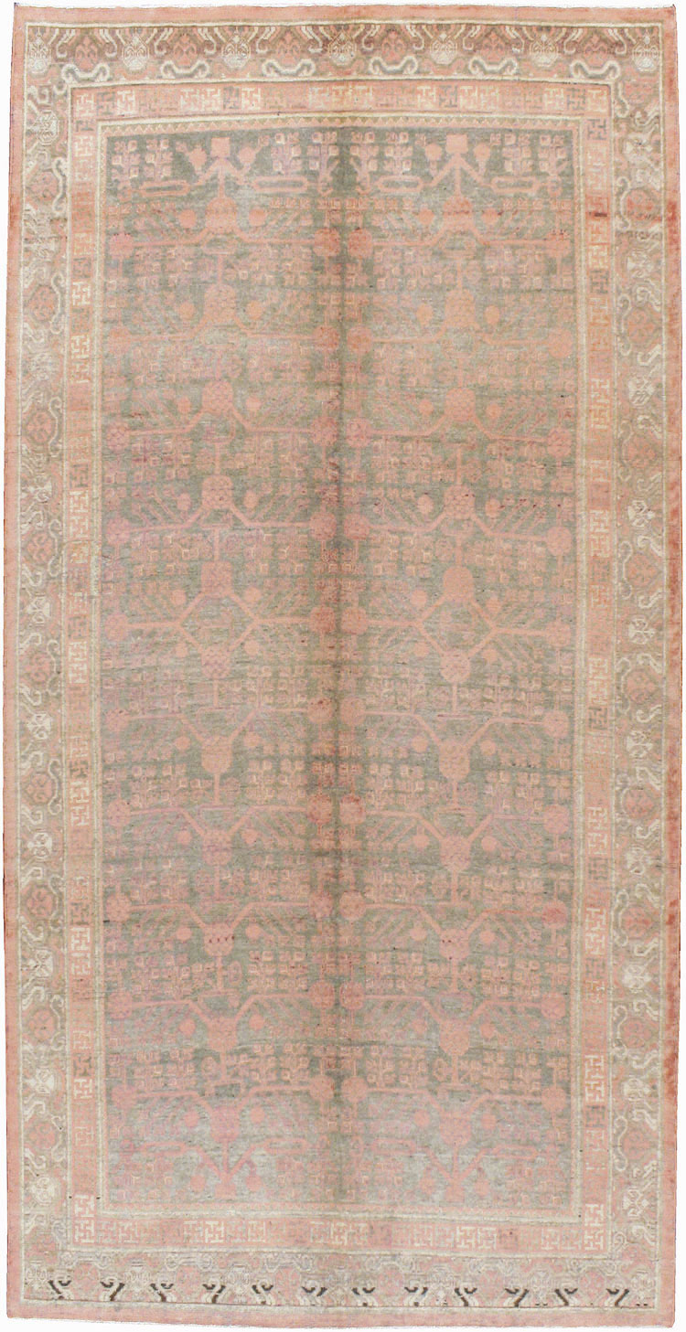 Vintage East Turkestan Khotan Carpet, No.17879 - Staging