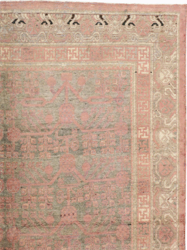 Vintage East Turkestan Khotan Carpet, No.17879 - Staging
