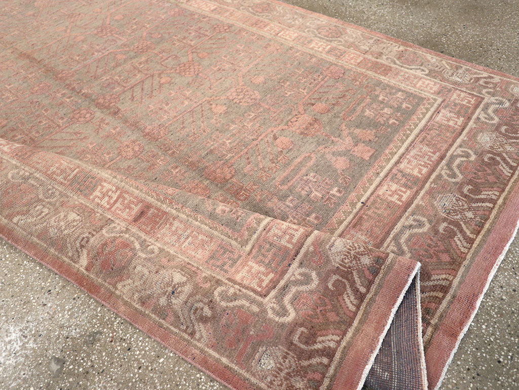 Vintage East Turkestan Khotan Carpet, No.17879 - Staging