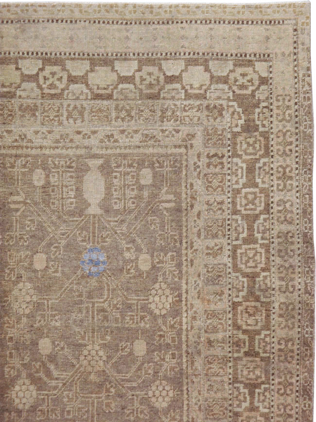 Vintage East Turkestan Khotan Carpet, No.17886 - Staging