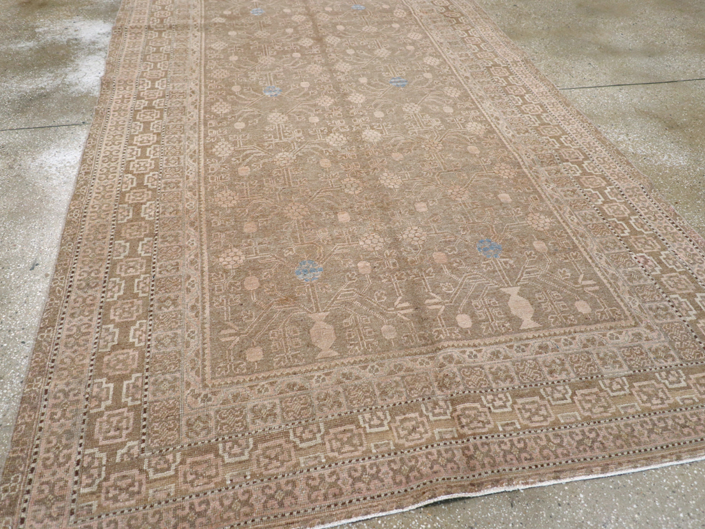 Vintage East Turkestan Khotan Carpet, No.17886 - Staging