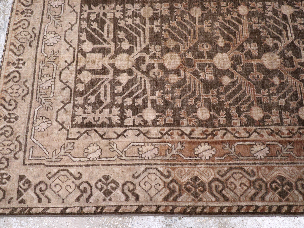 Vintage East Turkestan Khotan Carpet, No.17887 - Staging