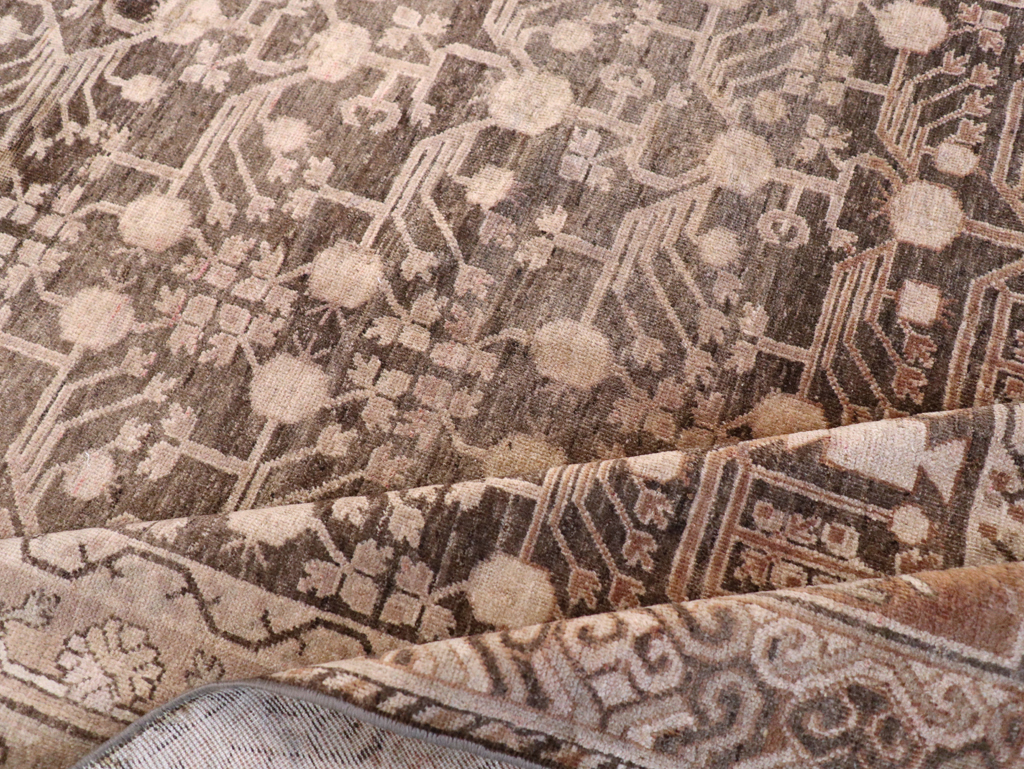 Vintage East Turkestan Khotan Carpet, No.17887 - Staging