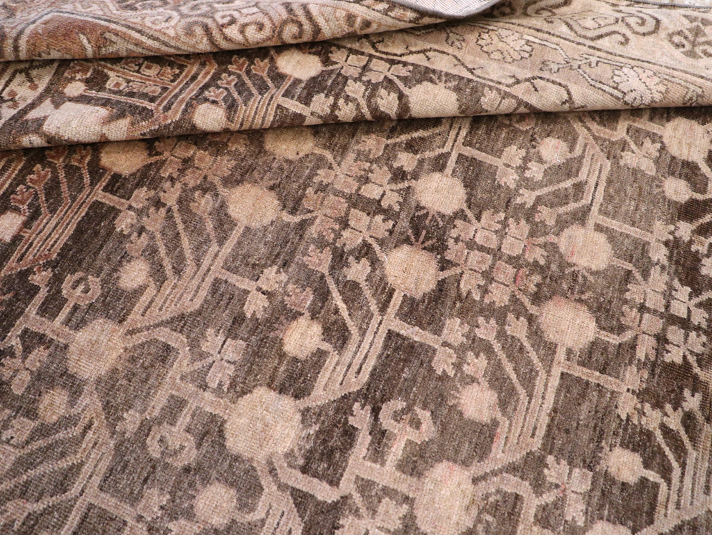 Vintage East Turkestan Khotan Carpet, No.17887 - Staging