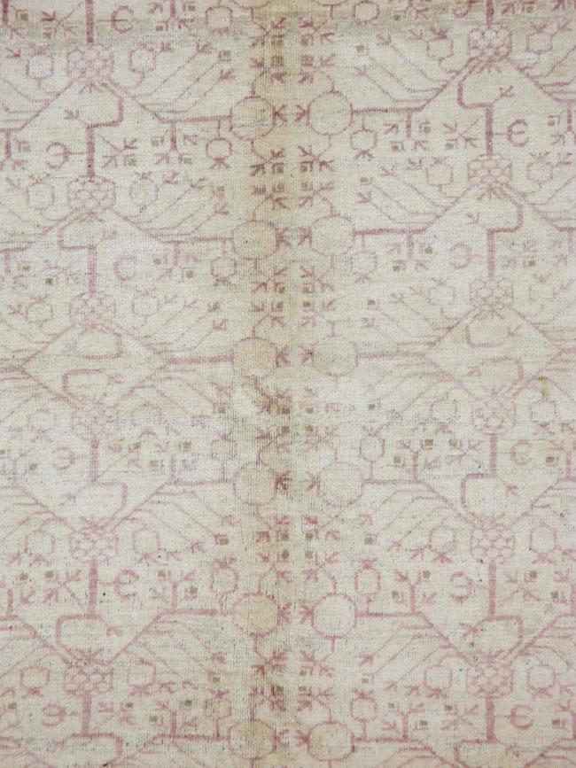 Vintage East Turkestan Khotan Carpet, No.17892 - Staging