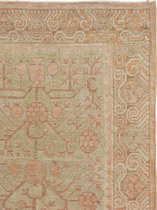 Vintage East Turkestan Khotan Carpet, No.17895 - Staging