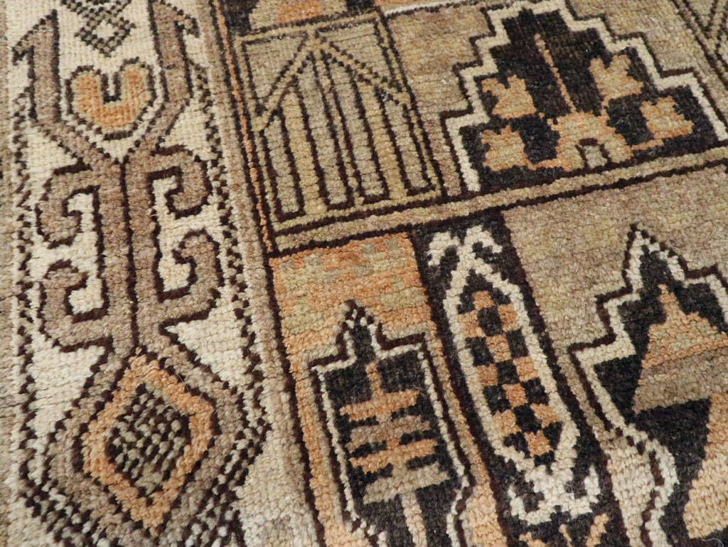 Antique East Turkestan Khotan Rug, No.17897 - Staging