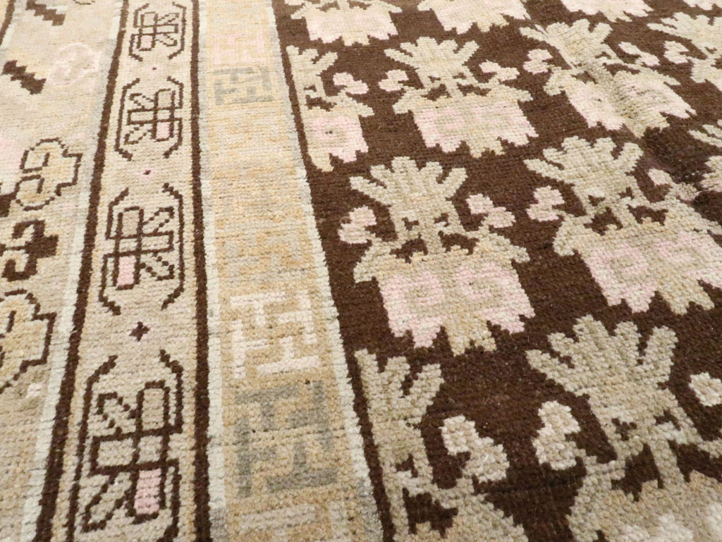 Vintage East Turkestan Khotan Carpet, No.17902 - Staging