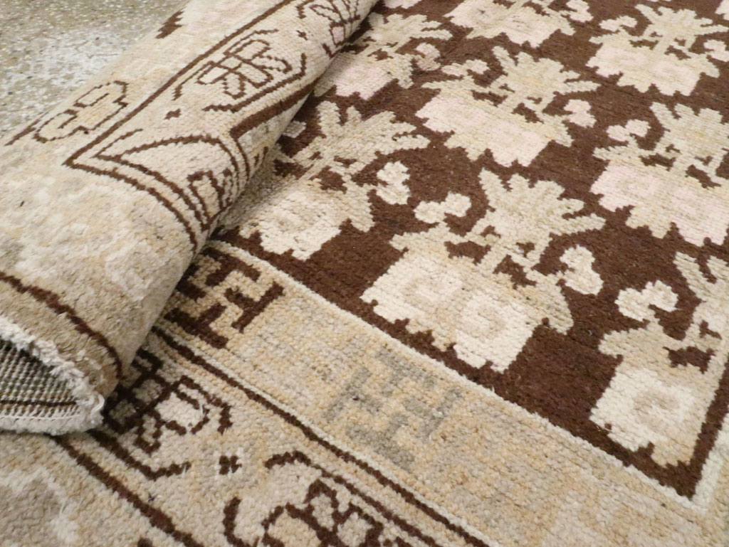 Vintage East Turkestan Khotan Carpet, No.17902 - Staging