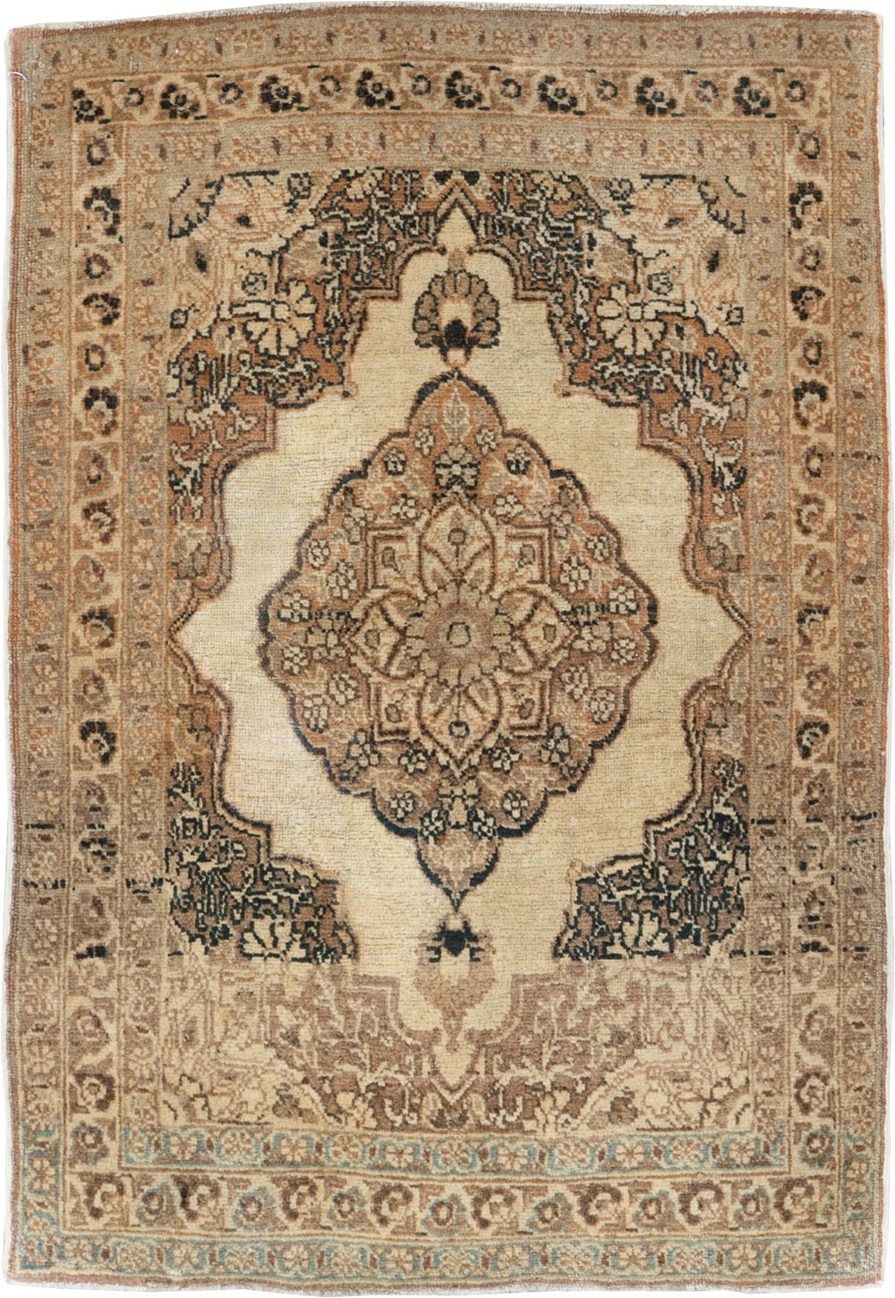 Antique Persian Tabriz Hagi Jalili Rug, No.17919 - Staging