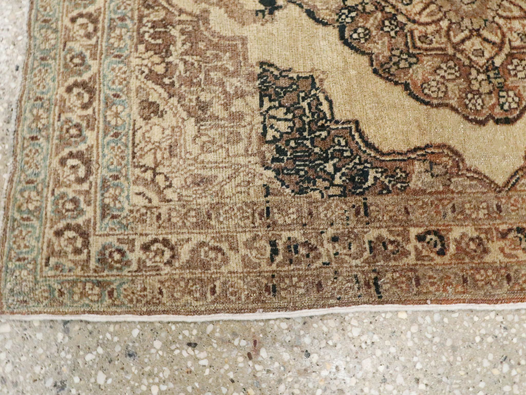 Antique Persian Tabriz Hagi Jalili Rug, No.17919 - Staging