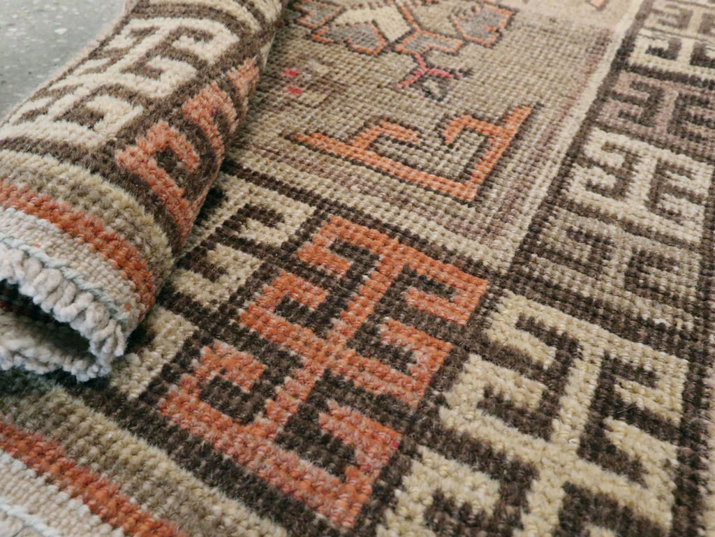 Antique East Turkestan Khotan Rug, No.17922 - Staging