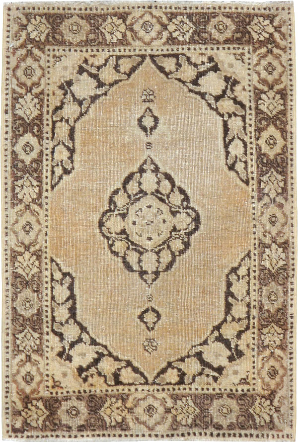 Antique Persian Tabriz Rug, No.17934 - Staging