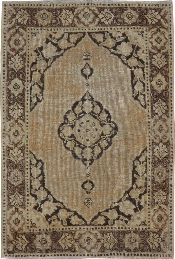 Antique Persian Tabriz Rug, No.17934 - Staging