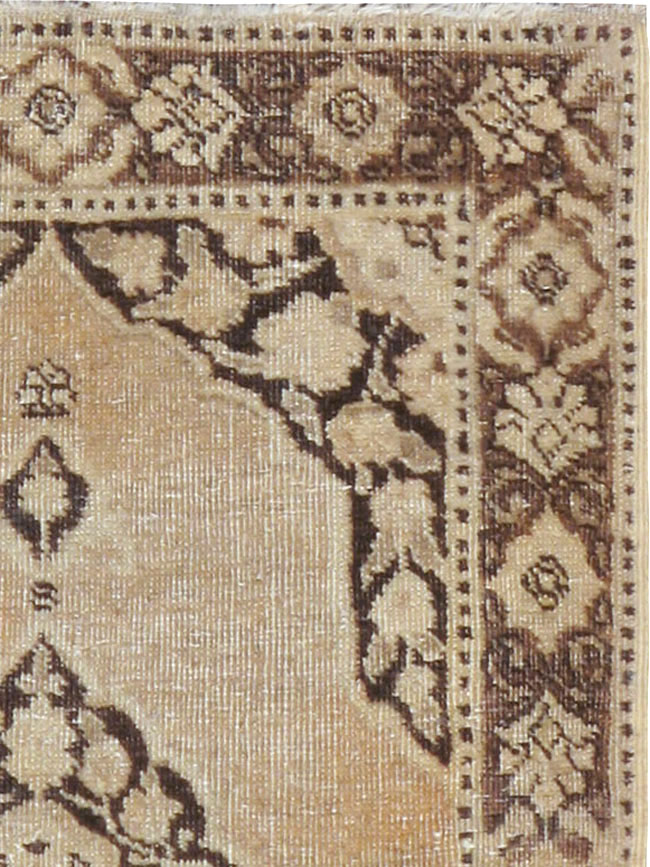 Antique Persian Tabriz Rug, No.17934 - Staging