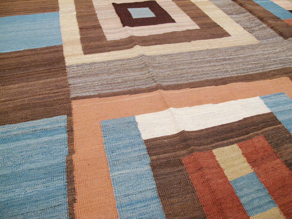 Modern Persian Flatweave Room Size Carpet, No.17967 - Staging