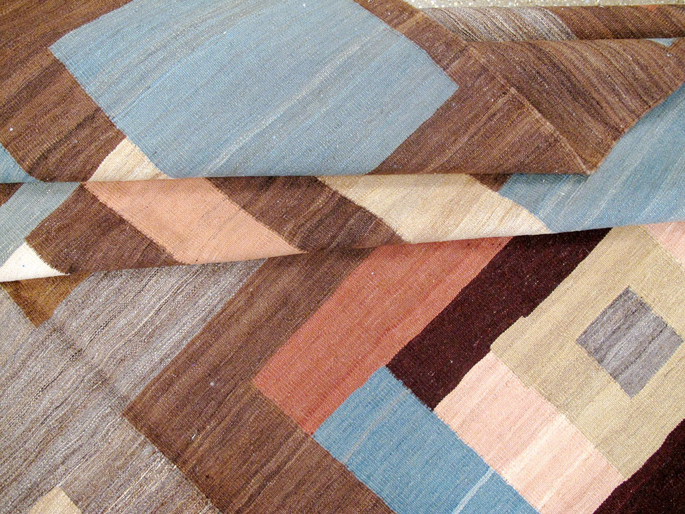 Modern Persian Flatweave Room Size Carpet, No.17967 - Staging