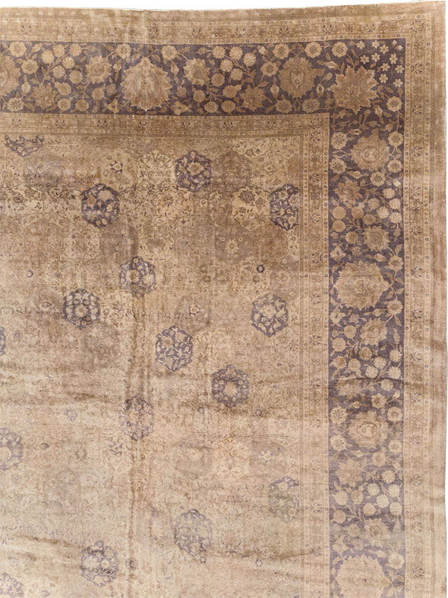 Vintage Turkish Sivas Oversize Carpet, No.17982 - Staging