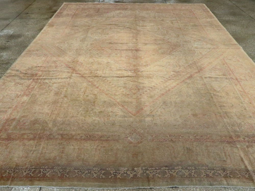 Vintage Turkish Sivas Carpet, No.17988 - Staging