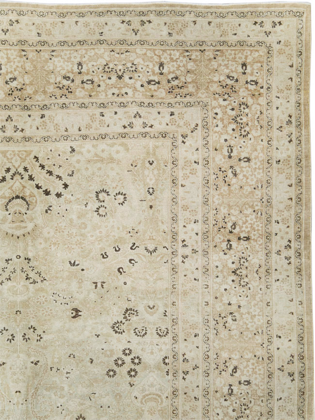 Antique Persian Mashad Carpet, No.18064 - Staging