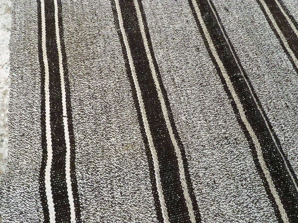 Vintage Turkish Flat-weave Kilim, No.18101 - Staging