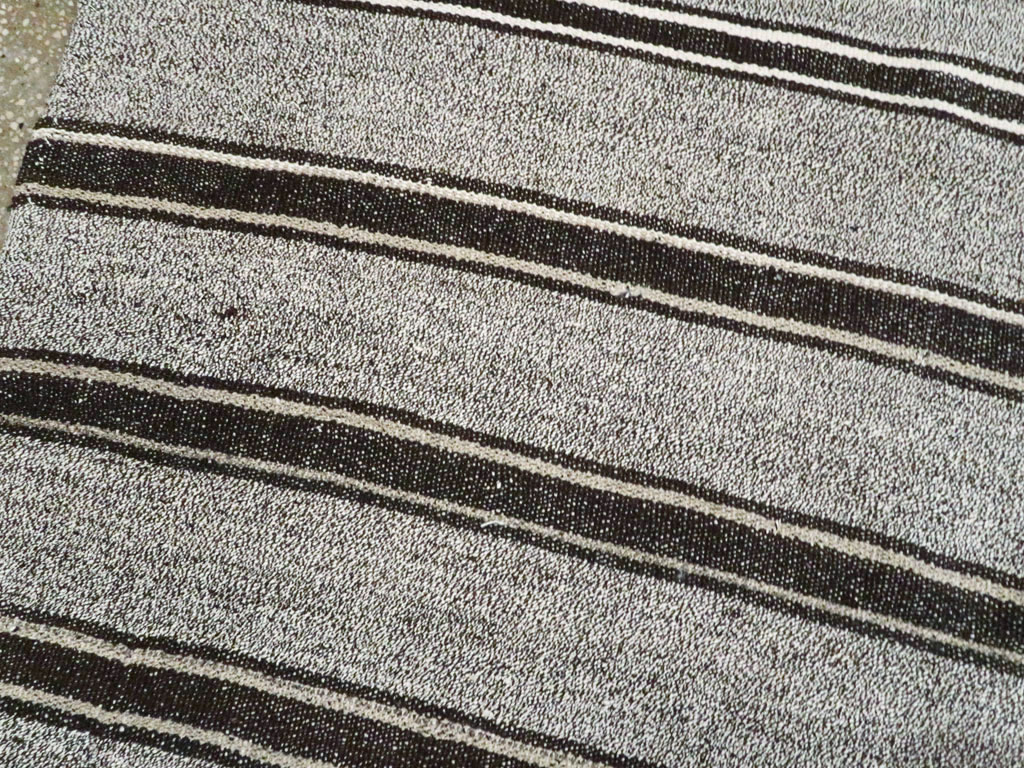 Vintage Turkish Flat-weave Kilim, No.18101 - Staging