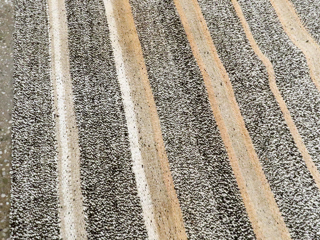 Vintage Turkish Flat-weave Kilim, No.18111 - Staging