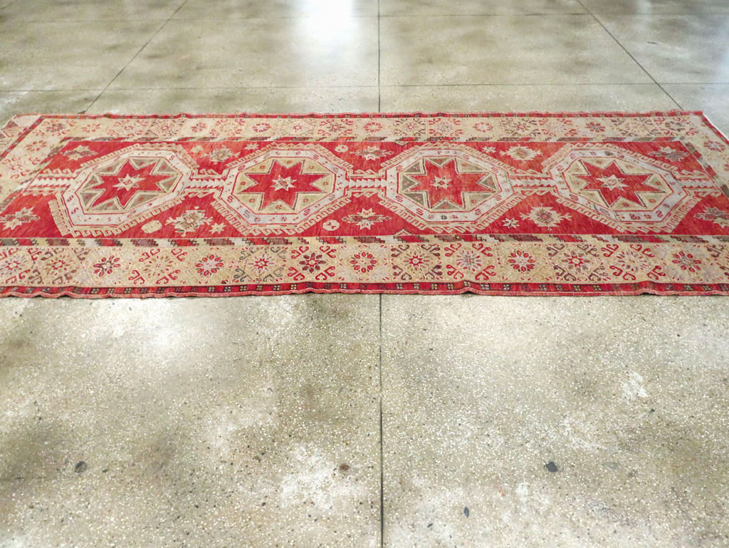 Vintage Turkish Oushak Rug, No.18121 - Staging