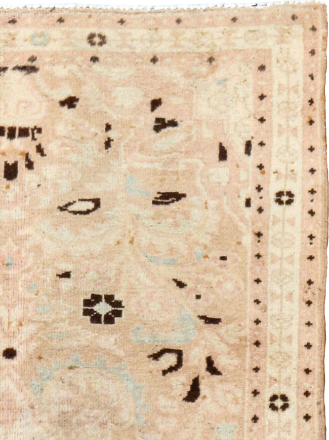 Antique Persian Tabriz Rug, No.18160 - Staging