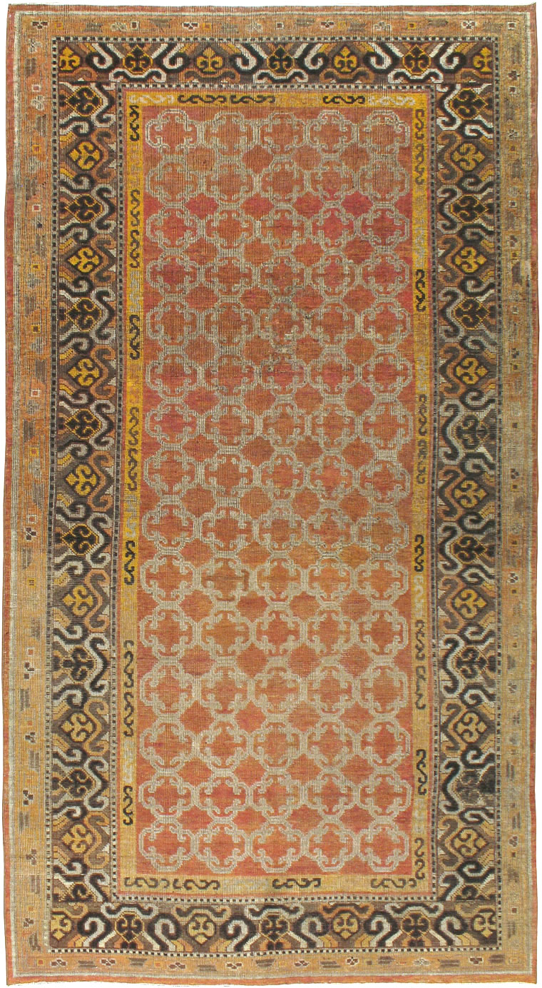 Vintage East Turkestan Khotan Carpet, No.18229 - Staging