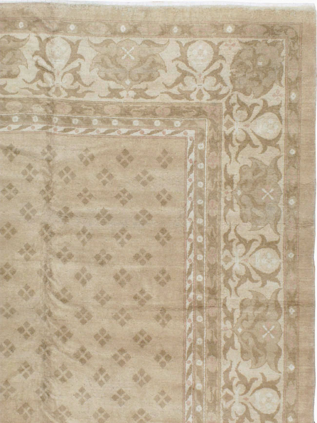 Antique Indian Agra Carpet, No.18259 - Staging