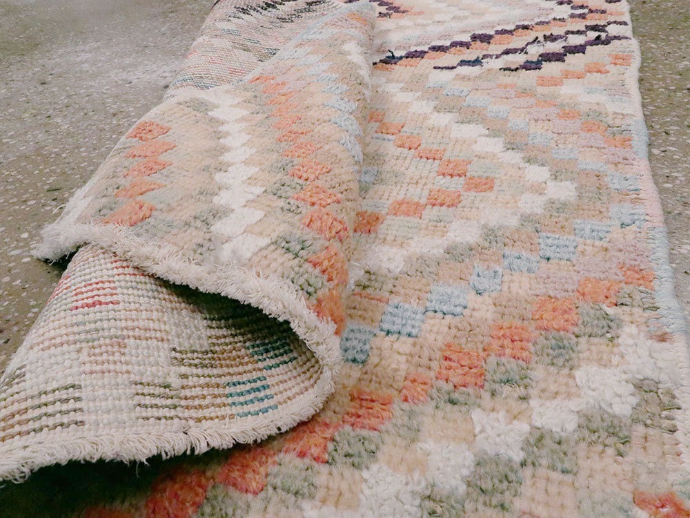 Vintage Anatolian Rug, No.18269 - Staging