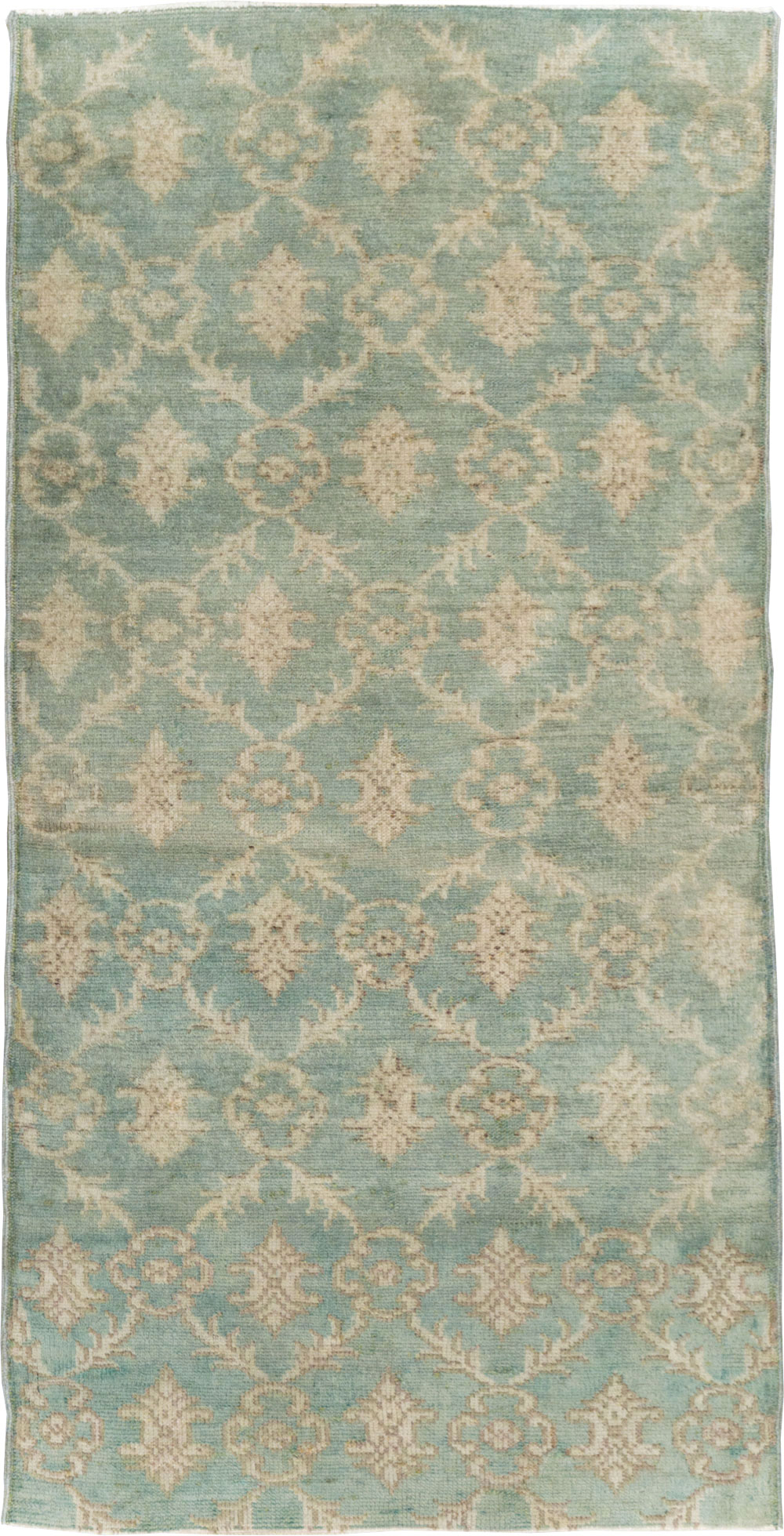 Vintage Turkish Anatolian Throw Rug, No.18272 - Staging