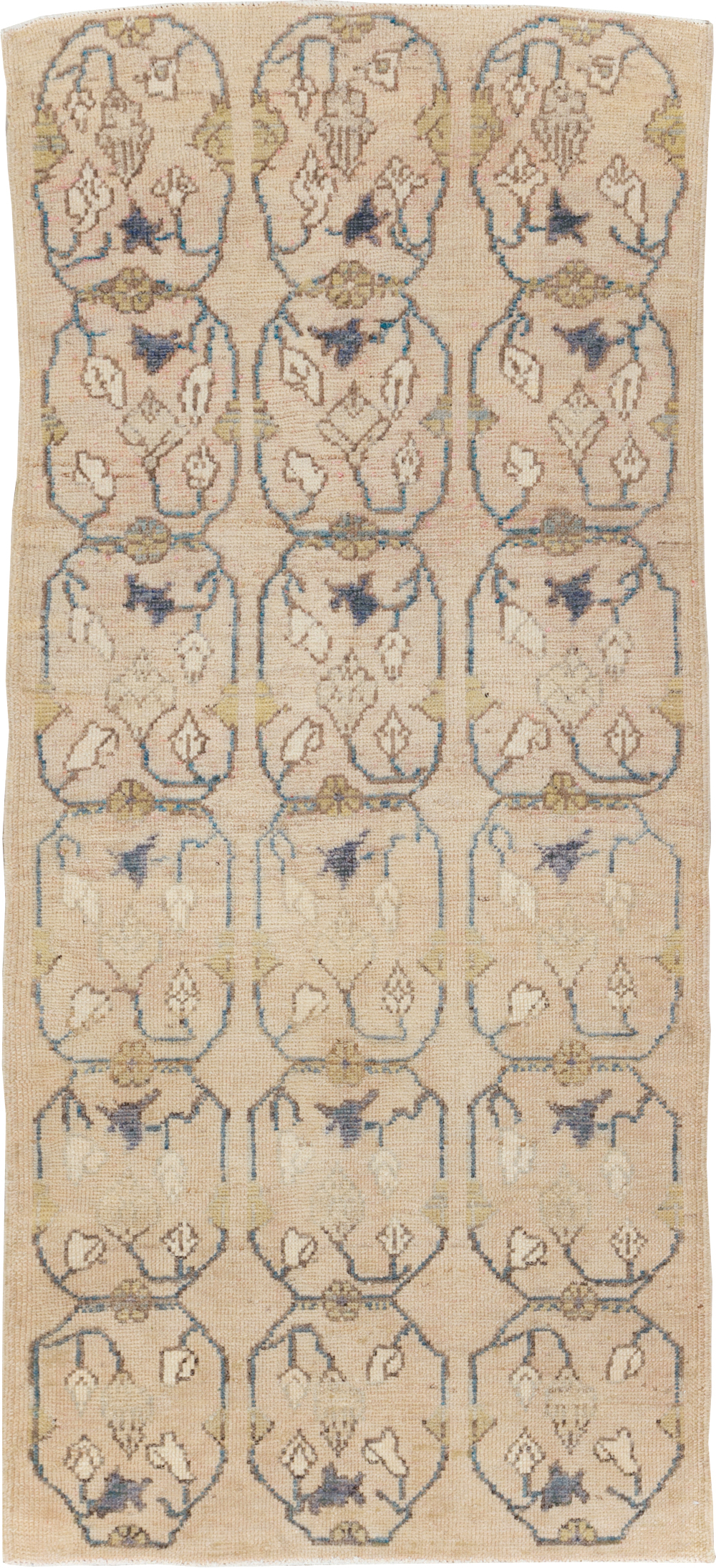 Vintage Turkish Anatolian Rug, No.18277 - Staging