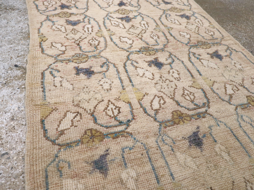 Vintage Turkish Anatolian Rug, No.18277 - Staging