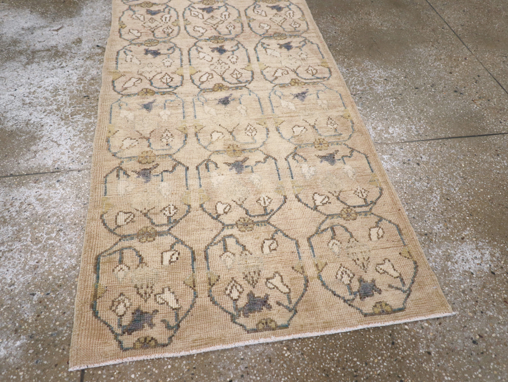 Vintage Turkish Anatolian Rug, No.18277 - Staging