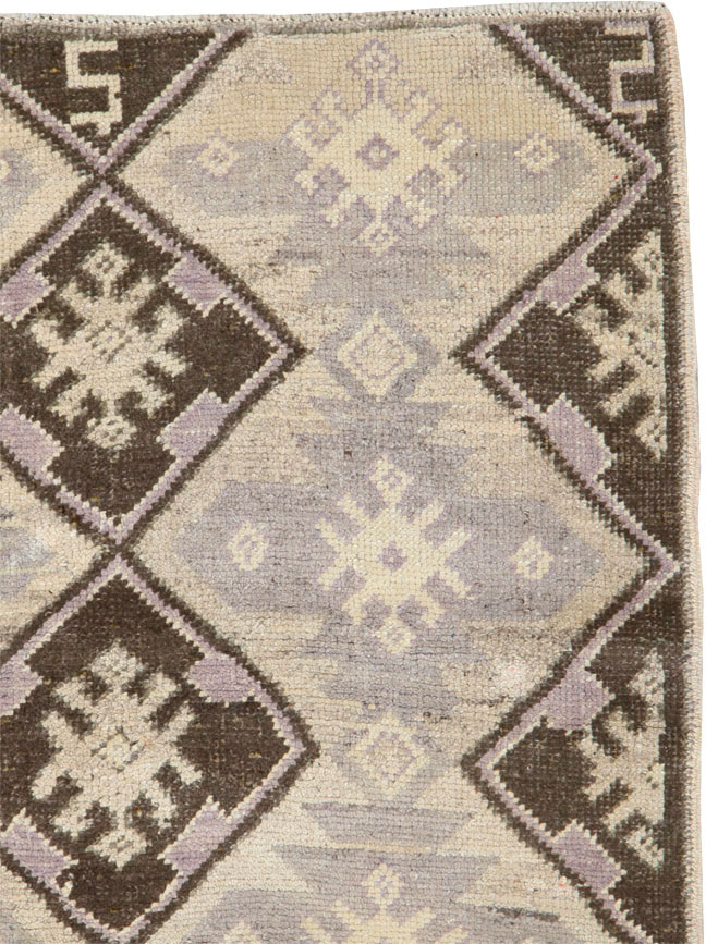 Vintage Turkish Anatolian Rug, No.18280 - Staging