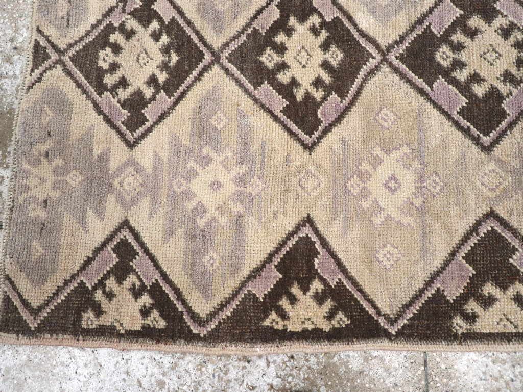 Vintage Turkish Anatolian Rug, No.18280 - Staging