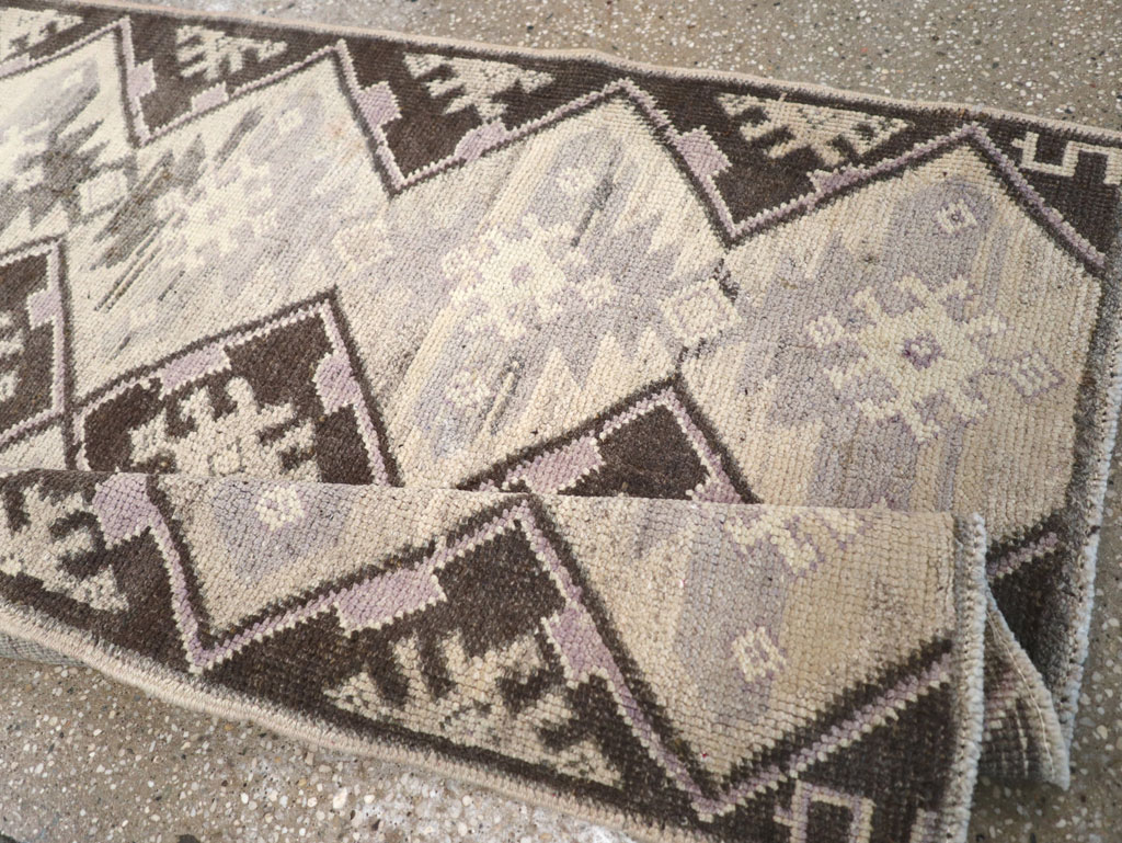 Vintage Turkish Anatolian Rug, No.18280 - Staging