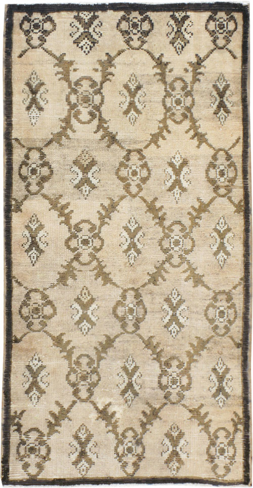 Vintage Turkish Anatolian Rug, No.18282 - Staging