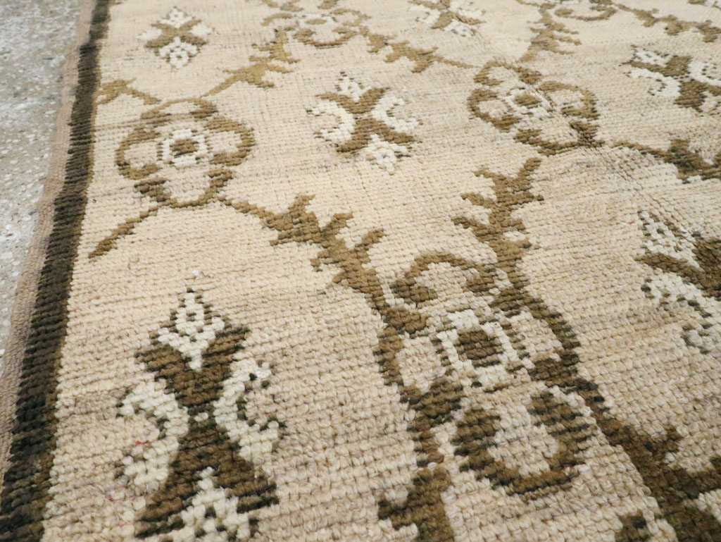 Vintage Turkish Anatolian Rug, No.18282 - Staging