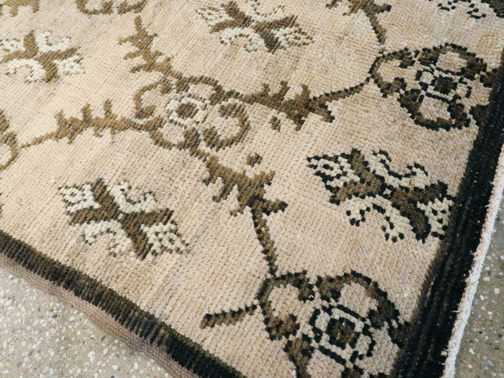 Vintage Turkish Anatolian Rug, No.18282 - Staging