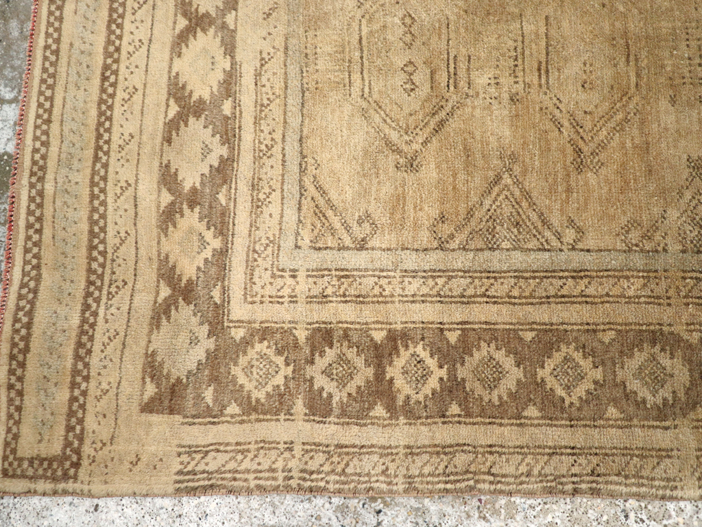 Vintage Oushak Rug, No.18285 - Staging
