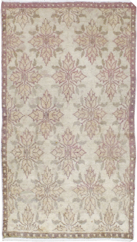 Vintage Turkish Anatolian Rug, No.18295 - Staging