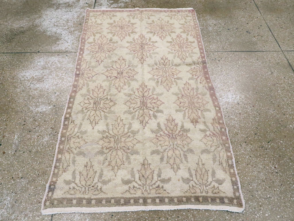 Vintage Turkish Anatolian Rug, No.18295 - Staging