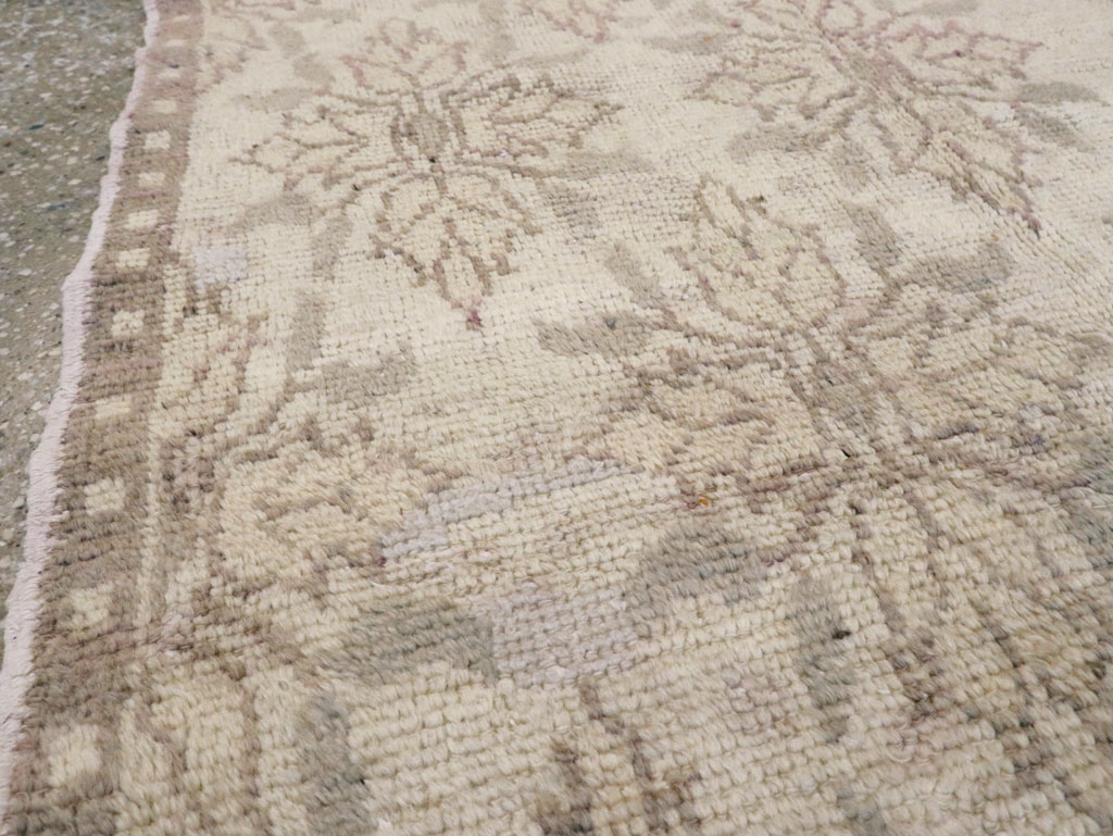 Vintage Turkish Anatolian Rug, No.18295 - Staging