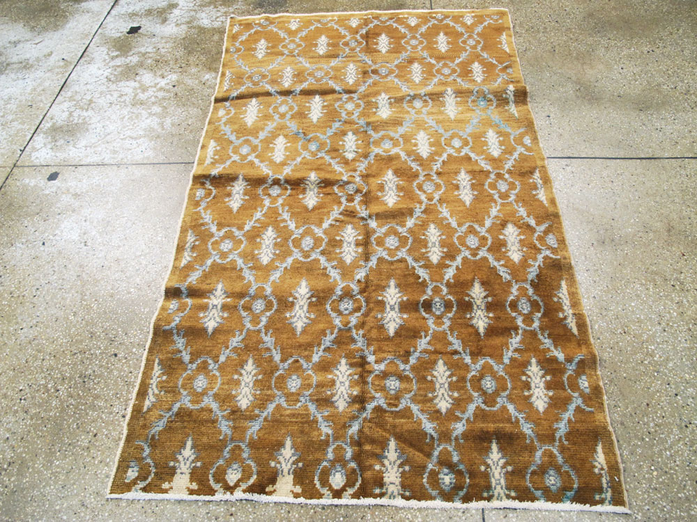 Vintage Turkish Anatolian Rug, No.18299 - Staging