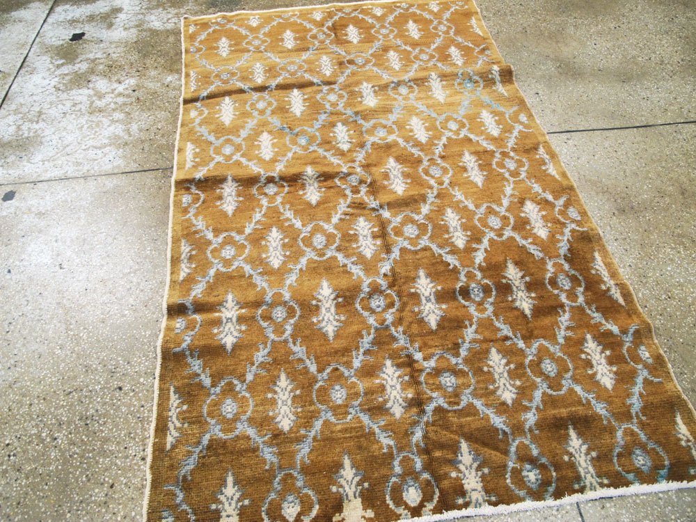 Vintage Turkish Anatolian Rug, No.18299 - Staging